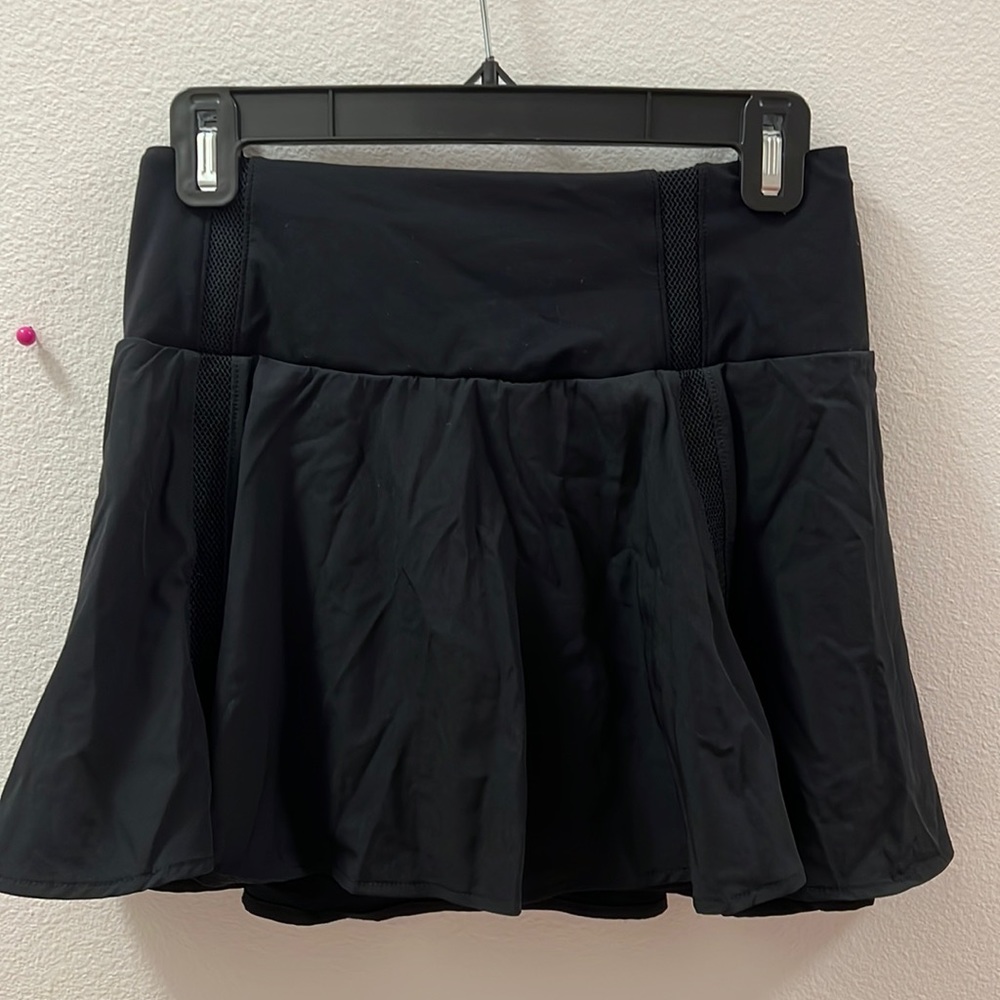 Tennis skirt with mesh detail